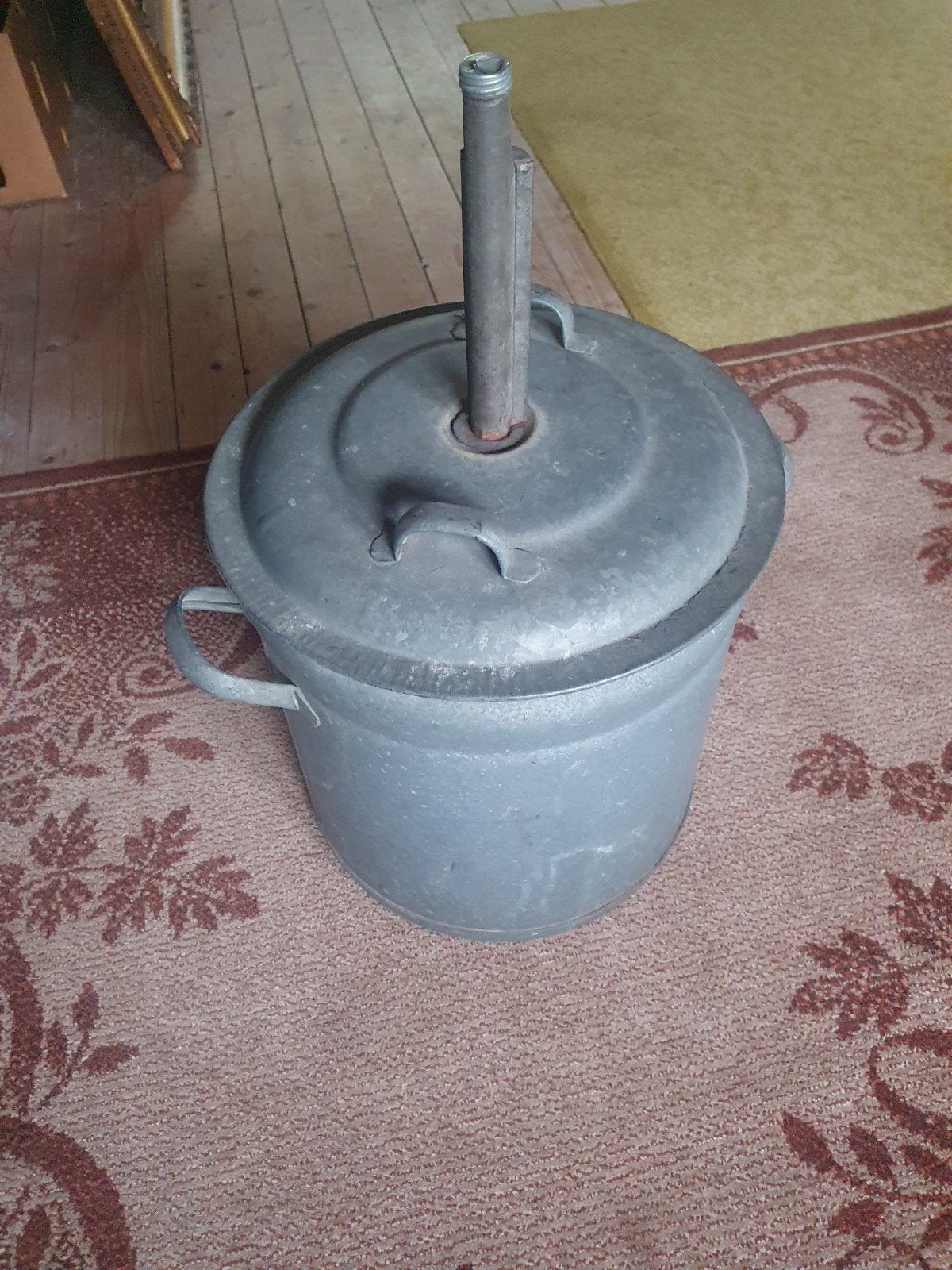 Zinke wekketel., Ophalen