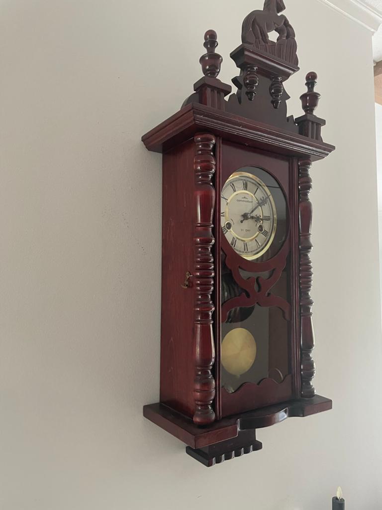 Vintage Commodoor wandklok met paardendecoratie, Ophalen