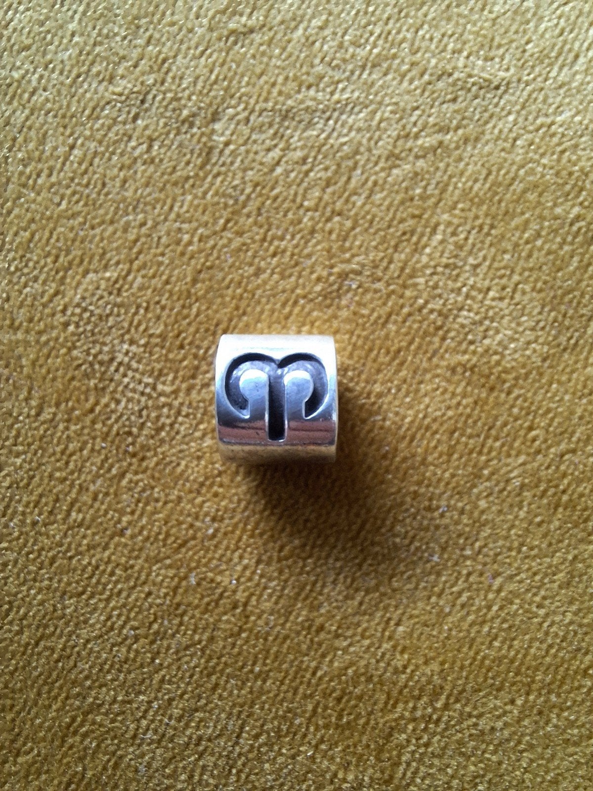 Pandora bedel sterrenbeeld ram, Sieraden, Tassen en Uiterlijk, Bedels, Pandora, Ophalen of Verzenden, Zo goed als nieuw, 1 bedel