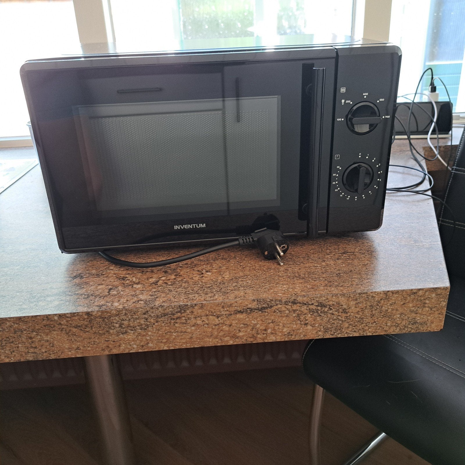 Inventum Magnetron 700 Watt - Zo goed als nieuw, Ophalen, Minder dan 45 cm, Draaiplateau, Vrijstaand