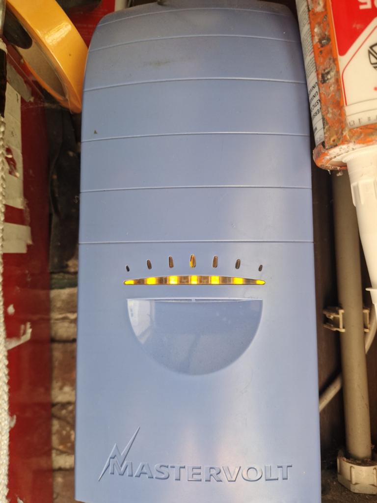 Mastervolt Soladin 600 inclusief 3xzonnepanele., Ophalen