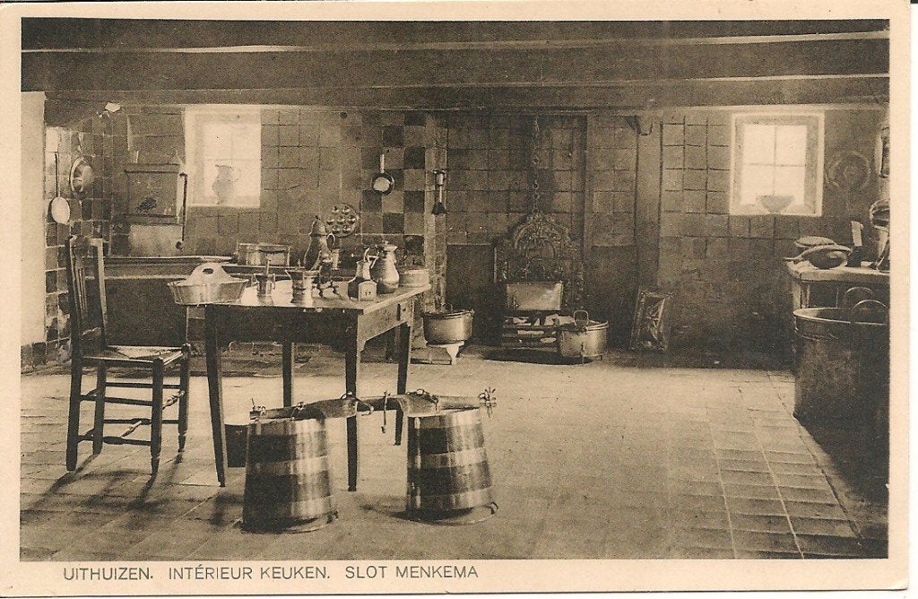 Uithuizen, Interieur Keuken, Slot Menkema -  Ansichtkaart, Ophalen of Verzenden, 1940 tot 1960, Gelopen, Groningen