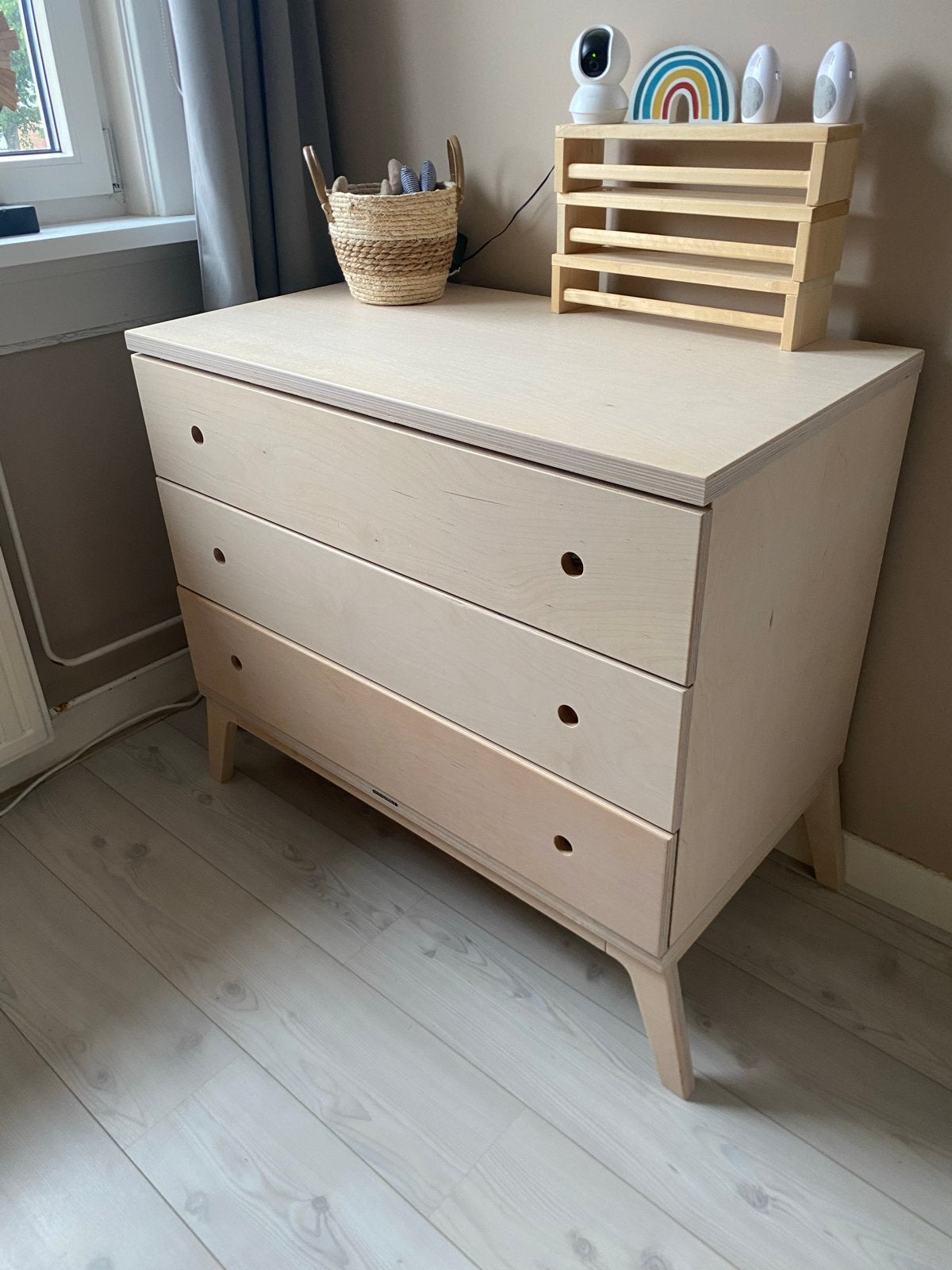 Kidsmill Liv Ledikanten (2x) en Commode - Zo goed als nieuw, Kinderen en Baby's, Kinderkamer | Commodes en Kasten, Ophalen, 50 tot 70 cm