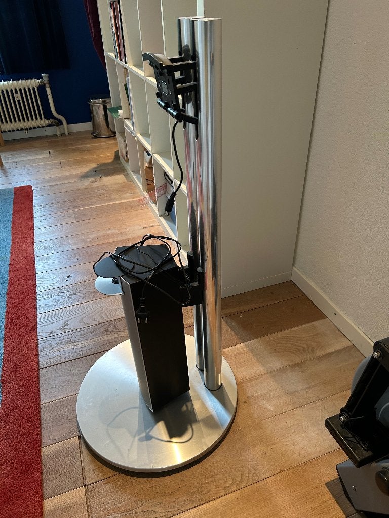 Bang & Olufsen B&O Beovision 7-40 box en electrische poot, Gebruikt, 50 Hz, 100 cm of meer, Ophalen