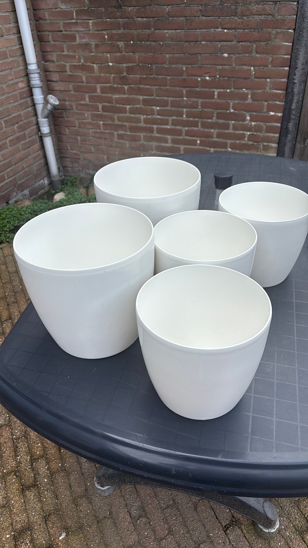 5 Elho bloempotten van 27 en 22 cm., Overige materialen, Rond, Nieuw, Minder dan 40 cm