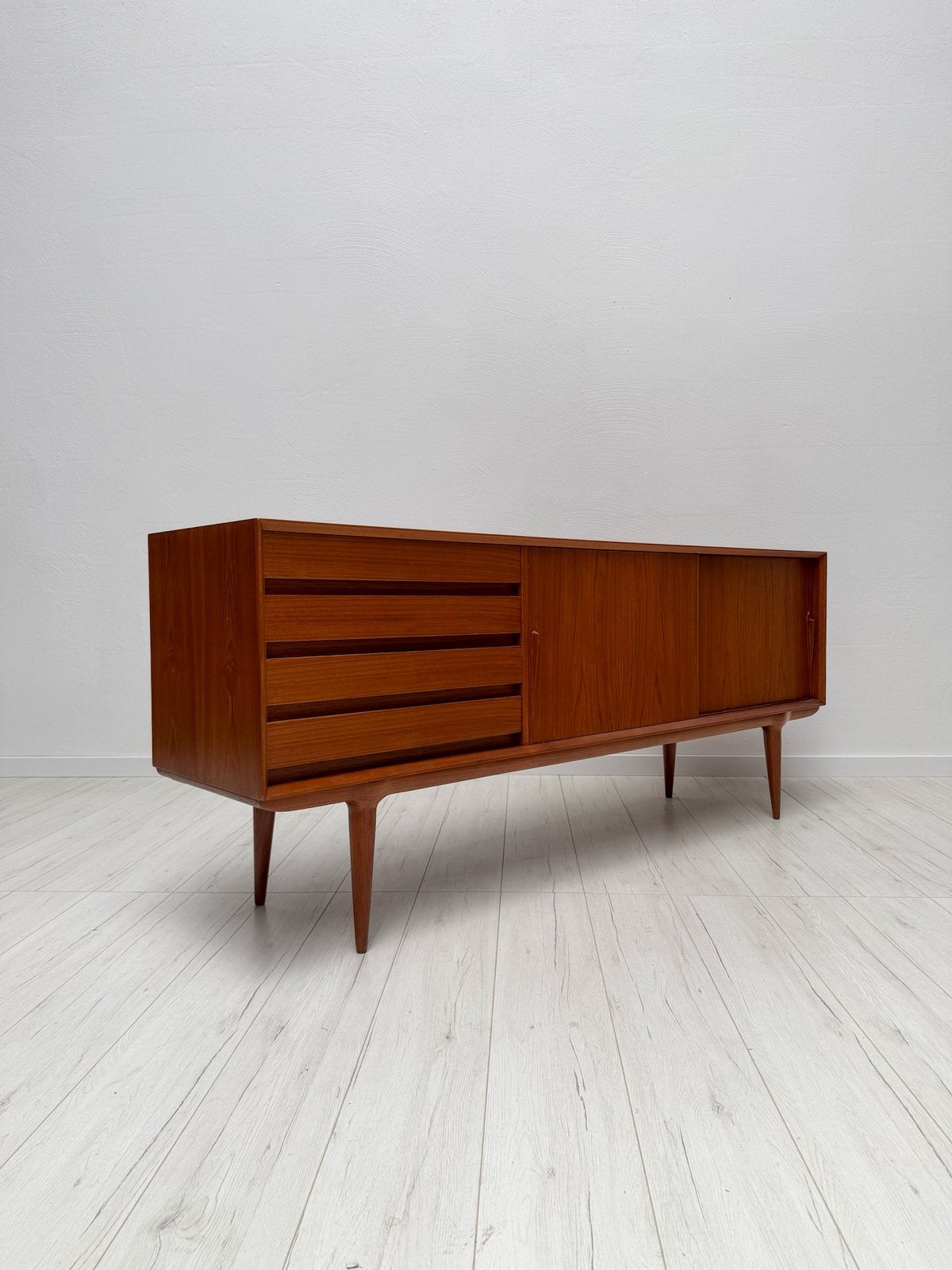 Gunni Omann Model 18 Teak Dressoir Deens Design Jaren 60, 150 tot 200 cm, Teakhout, Ophalen of Verzenden, Zo goed als nieuw