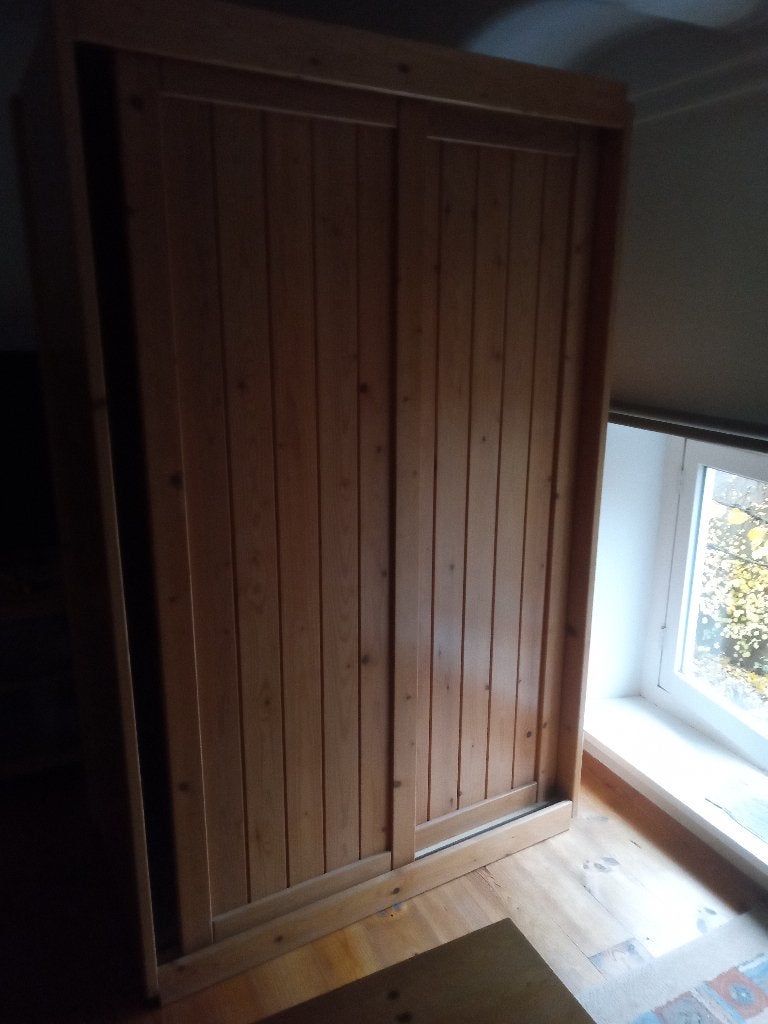 Grenen kledingkast met schuifdeuren, Ophalen, Met deur(en), Gebruikt, 100 tot 150 cm