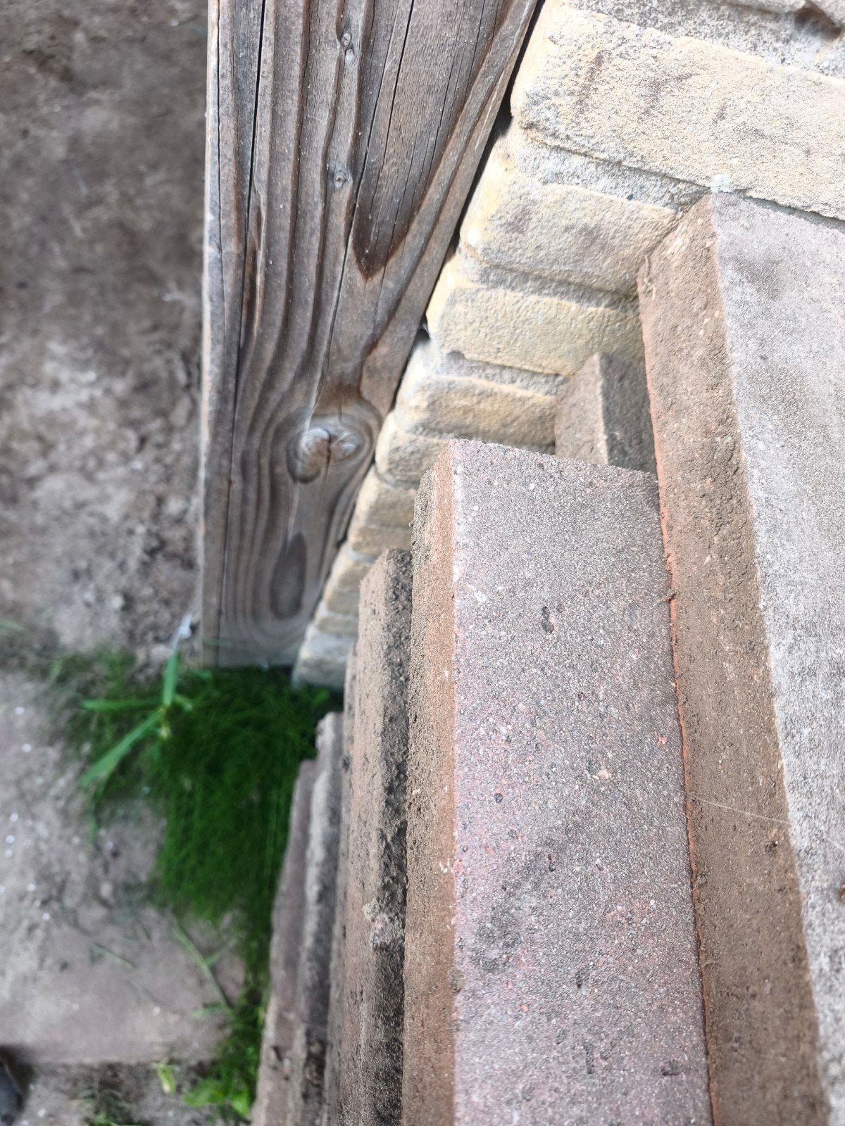 Gratis af te halen: Tuintegels en bandjes (snel weg!), Ophalen, Gebruikt, 5 tot 10 m², Beton