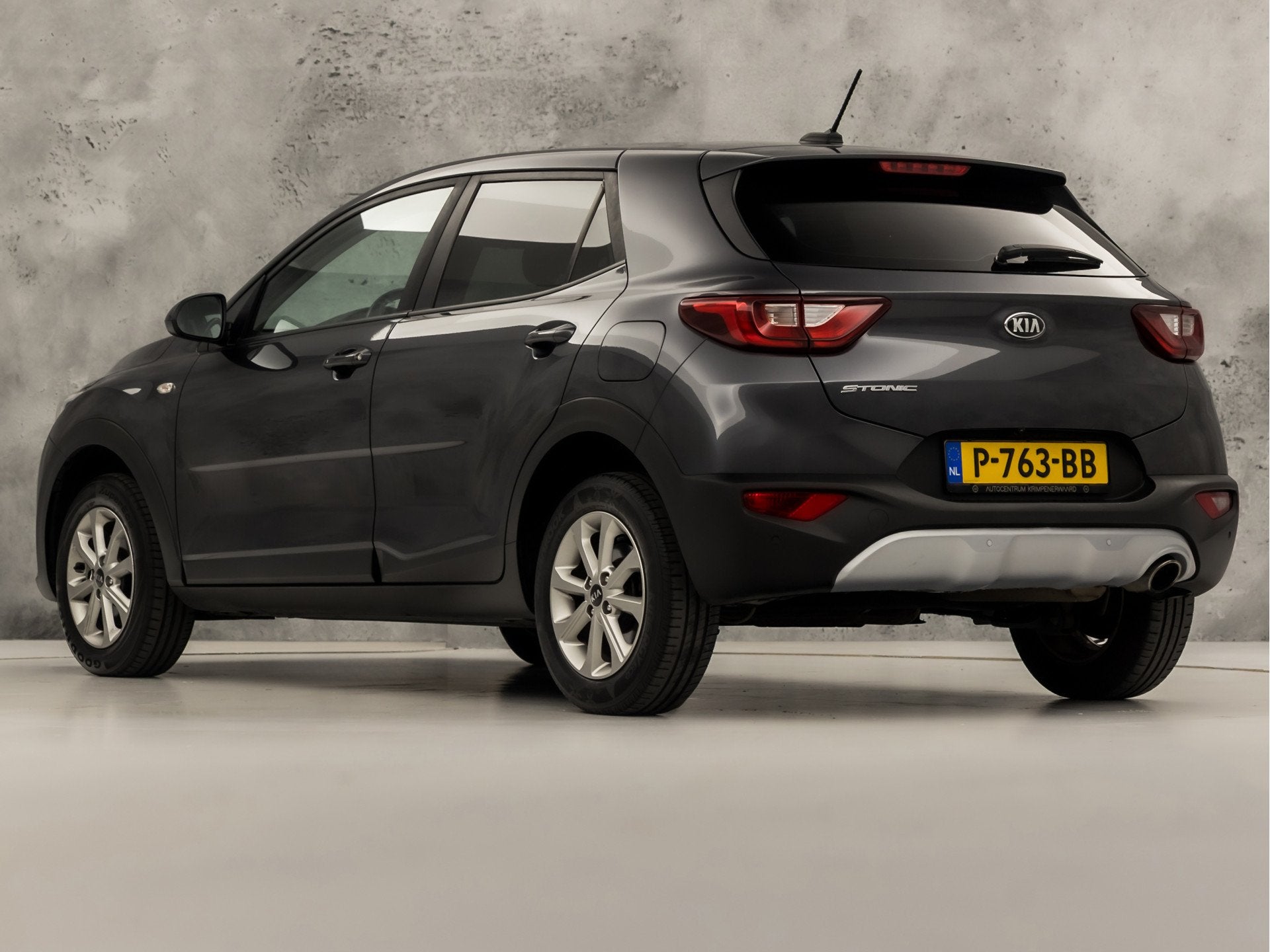 Kia Stonic 1.2 Navigator Sport (APPLE CARPLAY, NAVIGATIE, CA, Auto's, Kia, Voorwielaandrijving, 12 maanden, Bedrijf, Handgeschakeld