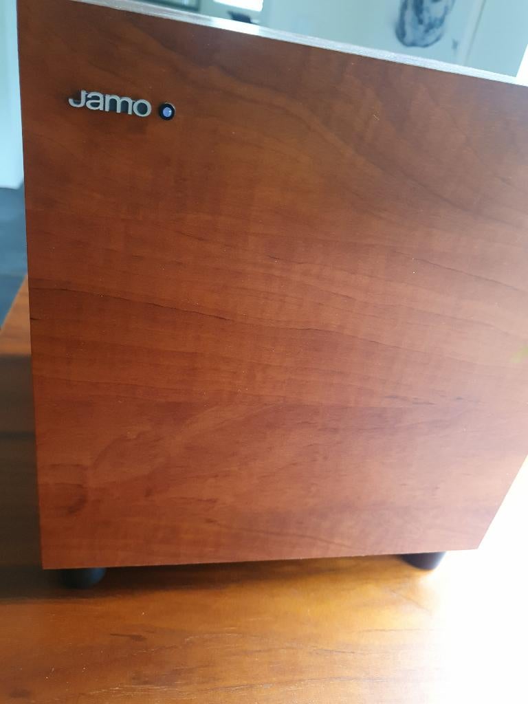 JAMO SUB210  in notenhout, Audio, Tv en Foto, Luidsprekers, Subwoofer, Nieuw, Ophalen of Verzenden, 120 watt of meer