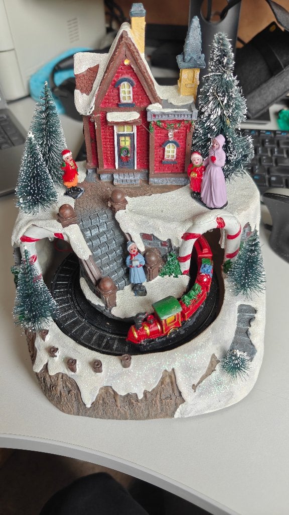 Kerstdorp met treintje - Defect, Diversen, Ophalen of Verzenden, Gebruikt