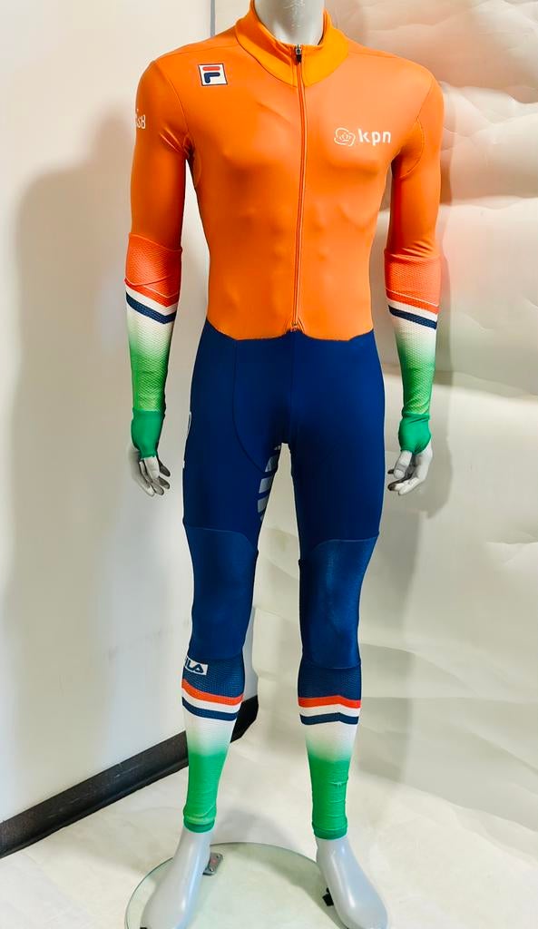 Schaatskleding schaatspak snelpak speedsuit maat M KNSB Fila, Sport en Fitness, Schaatsen, Ophalen of Verzenden, Zo goed als nieuw