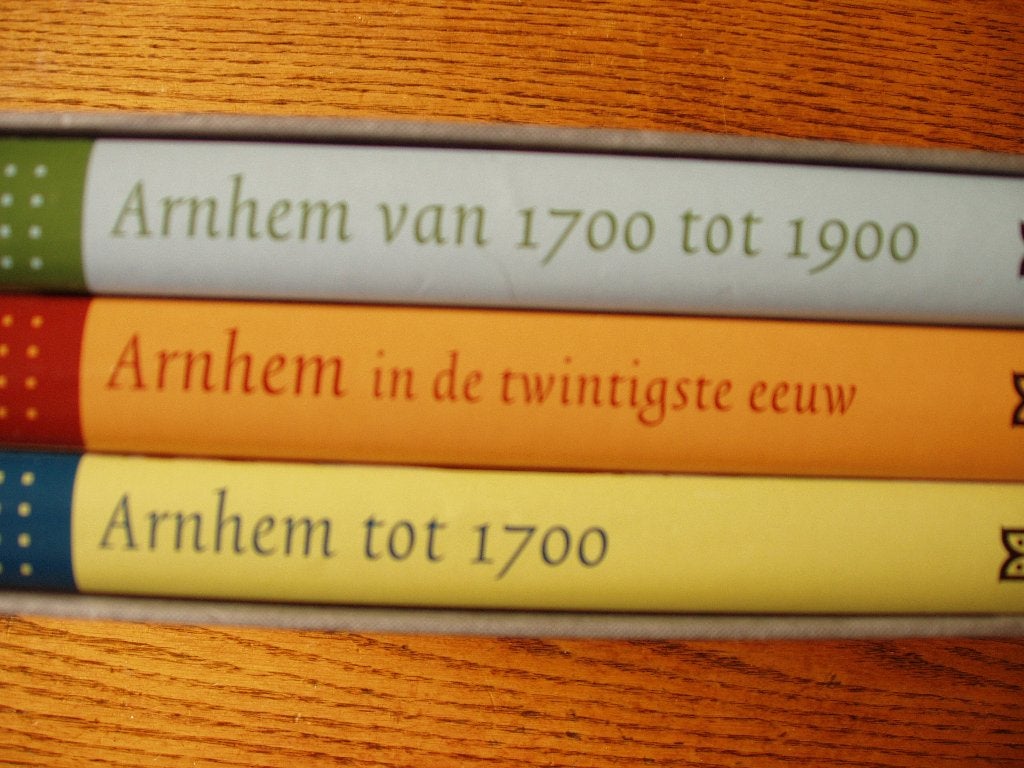 Geschiedenis van Arnhem in drie delen., 19e eeuw, Diverse auteurs, Ophalen of Verzenden, Zo goed als nieuw