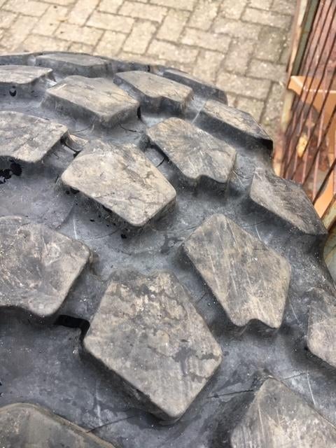 275/80R20 Michelin XZL +- 80% gebruikt, Ophalen