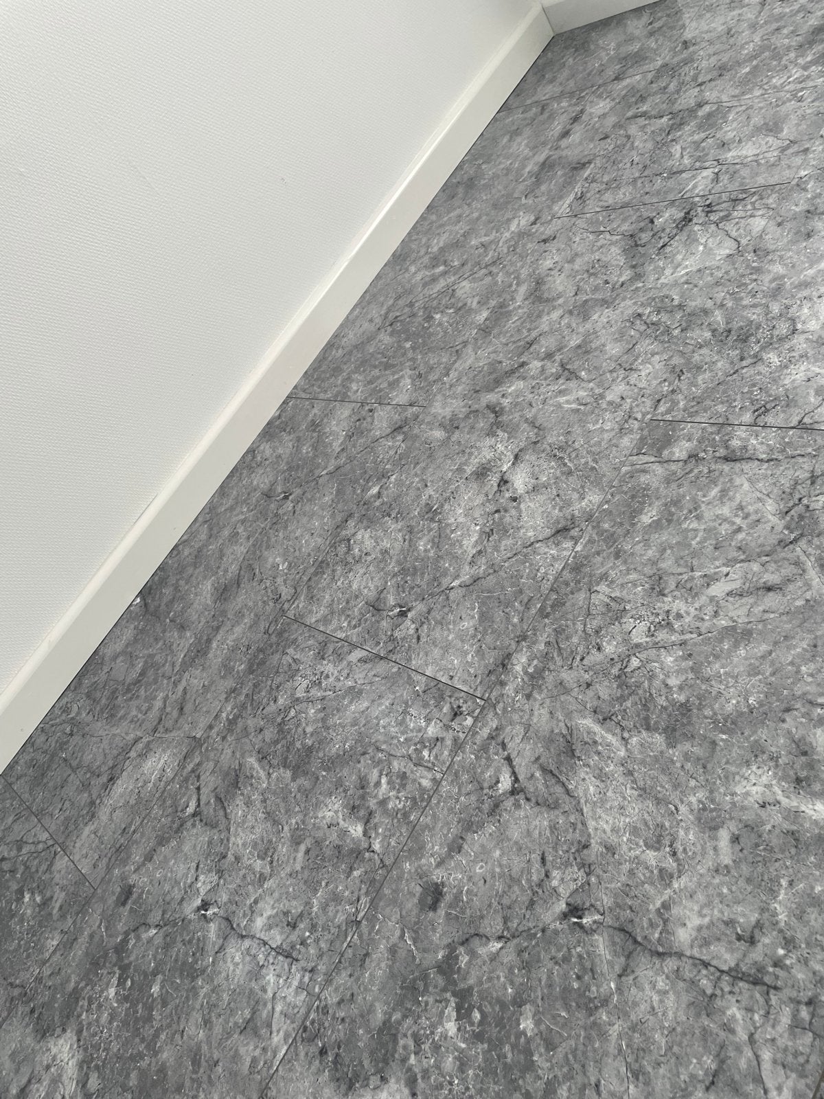 Laminaat vloerdelen met marmerlook - Grijs, Nieuw, Ophalen of Verzenden, 10 m² of meer, 10 tot 30 cm