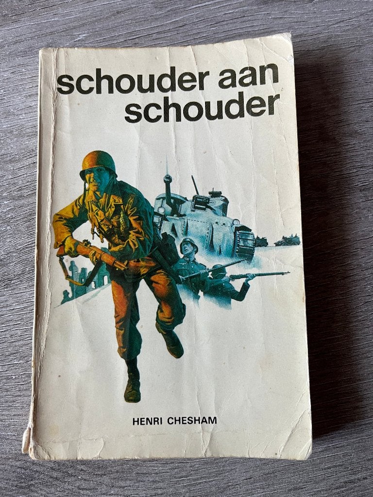 Boek Schouder aan schouder, Henri Chesham, Ophalen of Verzenden, Overige onderwerpen, Tweede Wereldoorlog