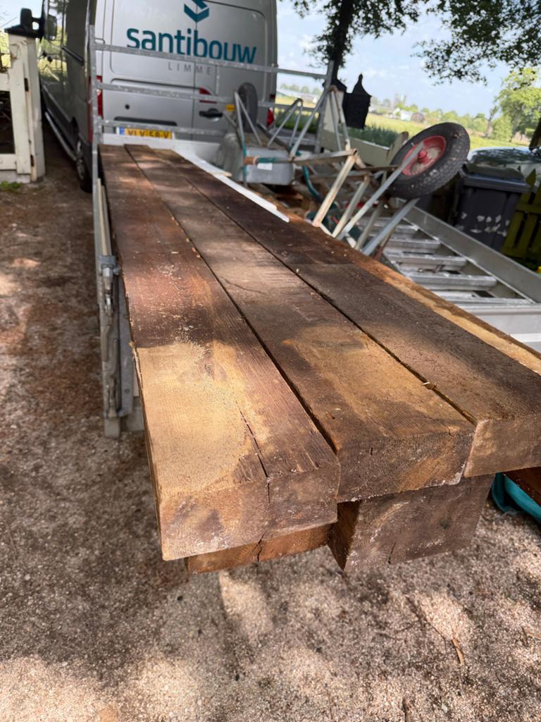 Oud grenen balken uit 17e eeuwse woning - 4 meter lengte, Gebruikt, Grenen, Ophalen of Verzenden, Balk