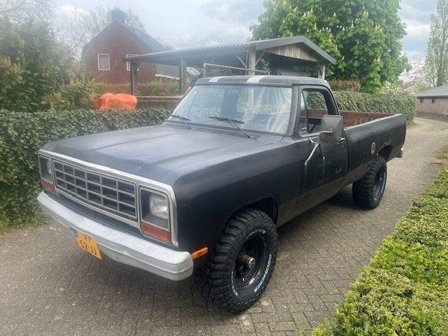 Dodge W150 / W200, Automaat, 8 cilinders, Zwart, Vierwielaandrijving