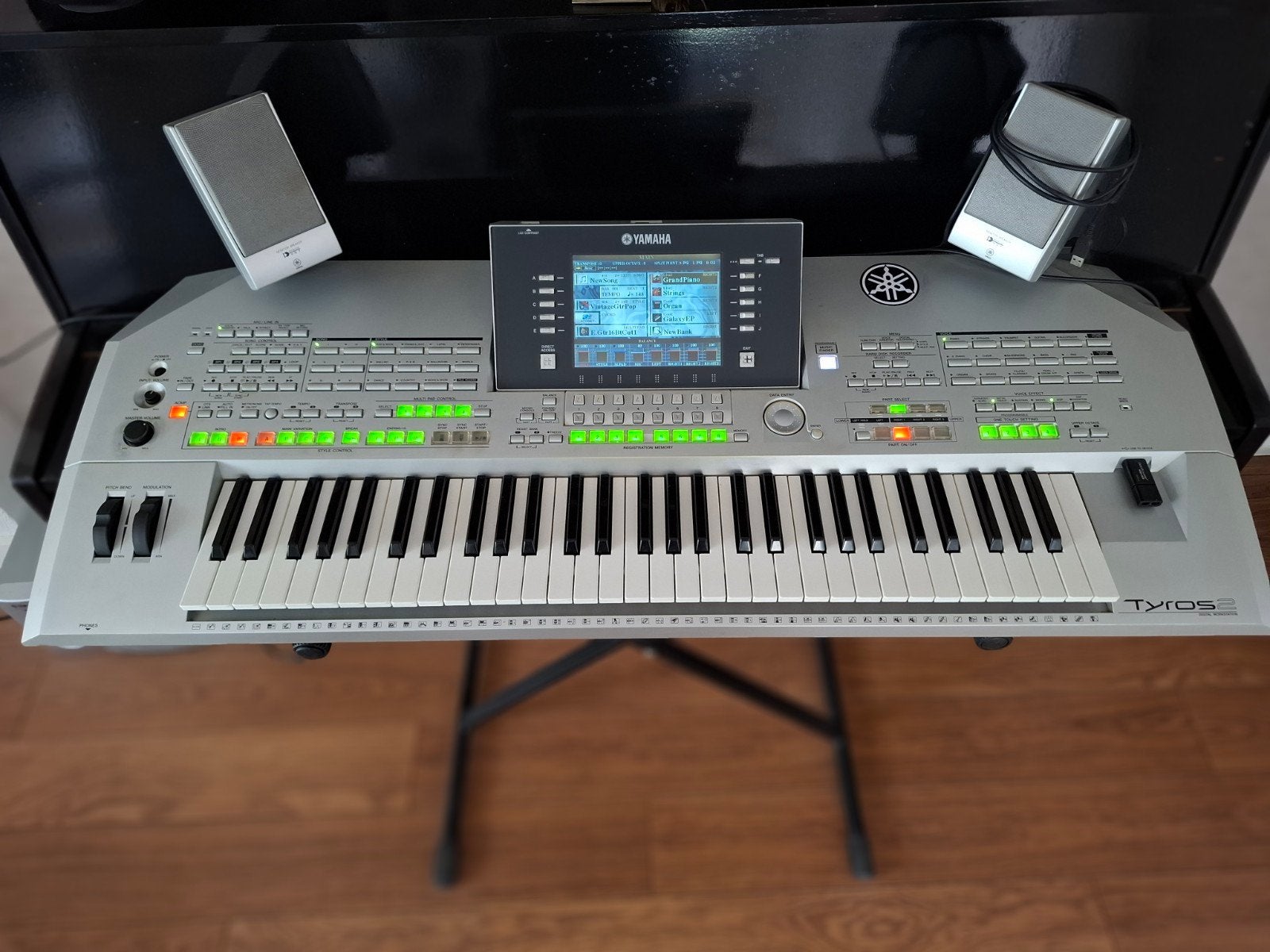 Yamaha Tyros 2 werkstation keyboard met speakers MET BASBOX, Ophalen, 61 toetsen, Yamaha