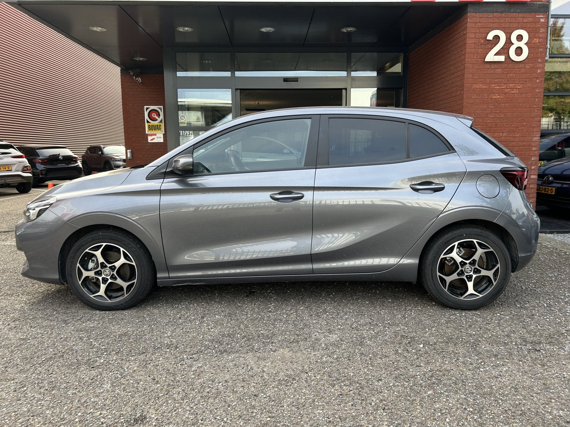MG 3 1.5 Hybrid+ Luxury // FULL LED // NAVI + CARPLAY // 360, Auto's, 4 cilinders, Leder en Stof, 23 km/l, Origineel Nederlands
