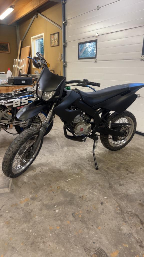 Derbi senda sm 2009, Fietsen en Brommers, Brommers | Derbi, Zo goed als nieuw, Ophalen of Verzenden