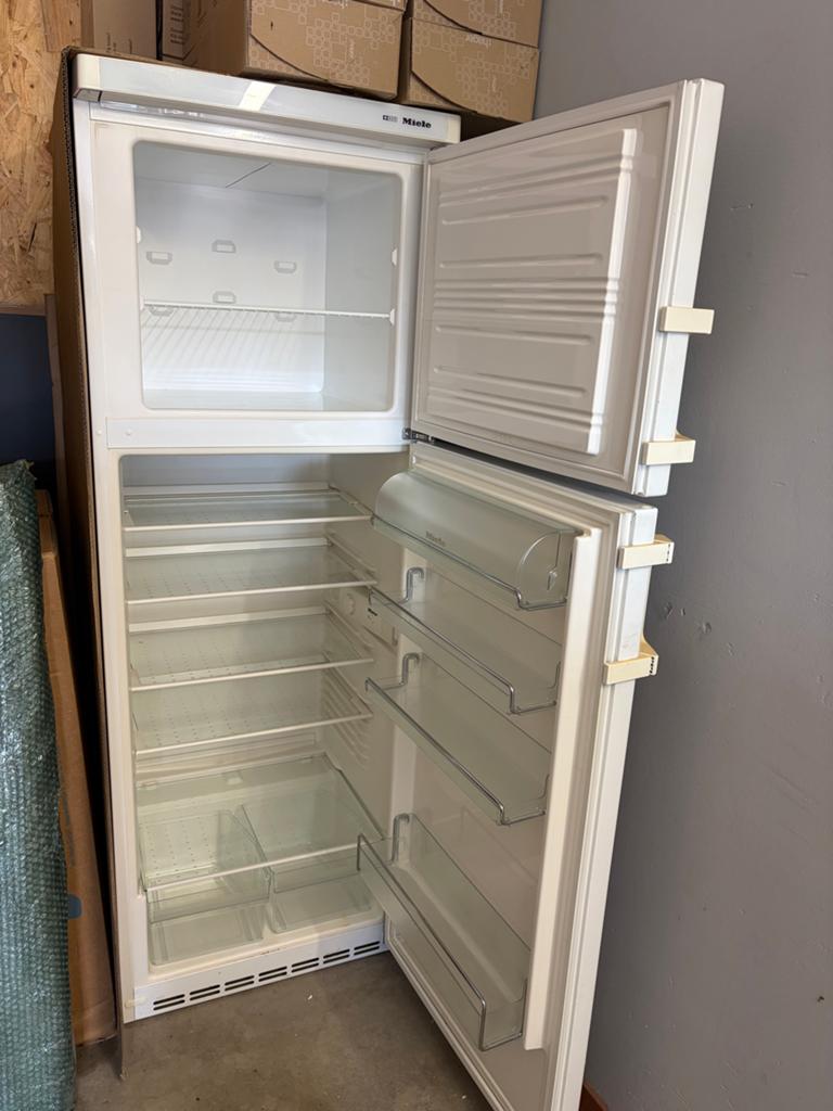 Miele koel/ vrieskast, Witgoed en Apparatuur, Koelkasten en IJskasten, Ophalen, Gebruikt, 200 liter of meer, 60 cm of meer