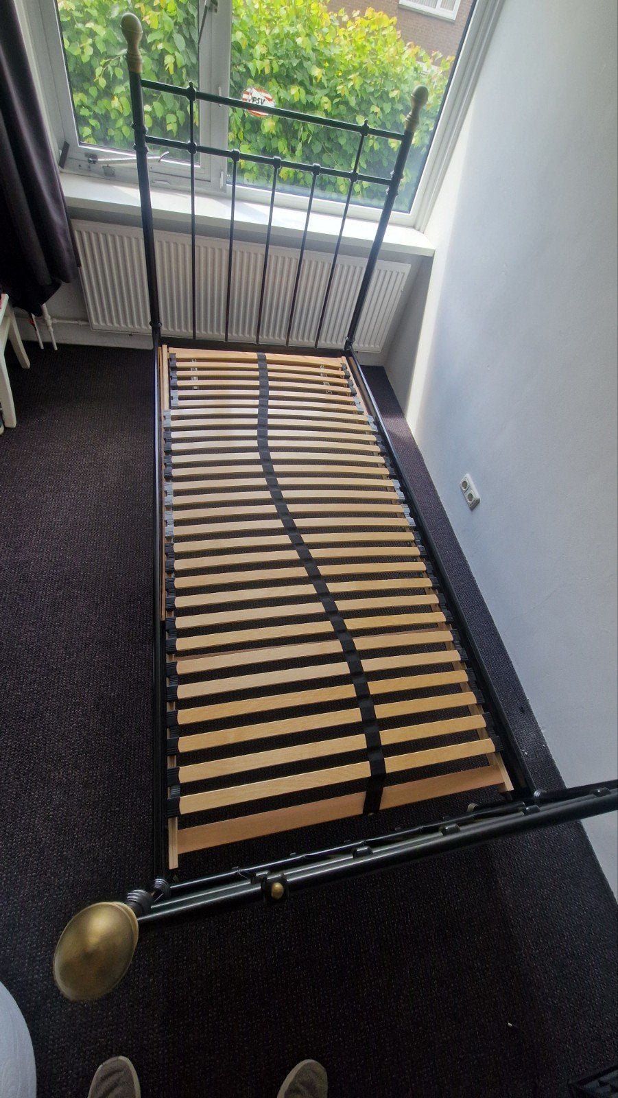 Eenpersoons metalen bedframe met lattenbodem, Ophalen, Gebruikt, 90 cm, Eenpersoons