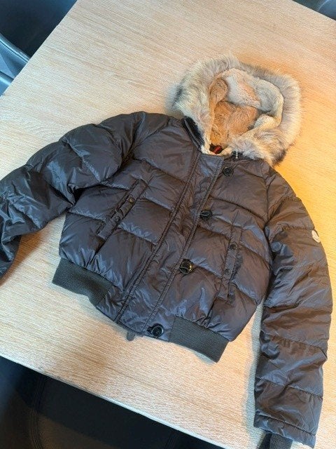 Moncler dames donsjas maat 2 donkerblauw met bontkraag, Ophalen of Verzenden, Gedragen, Maat 38/40 (M), Zwart
