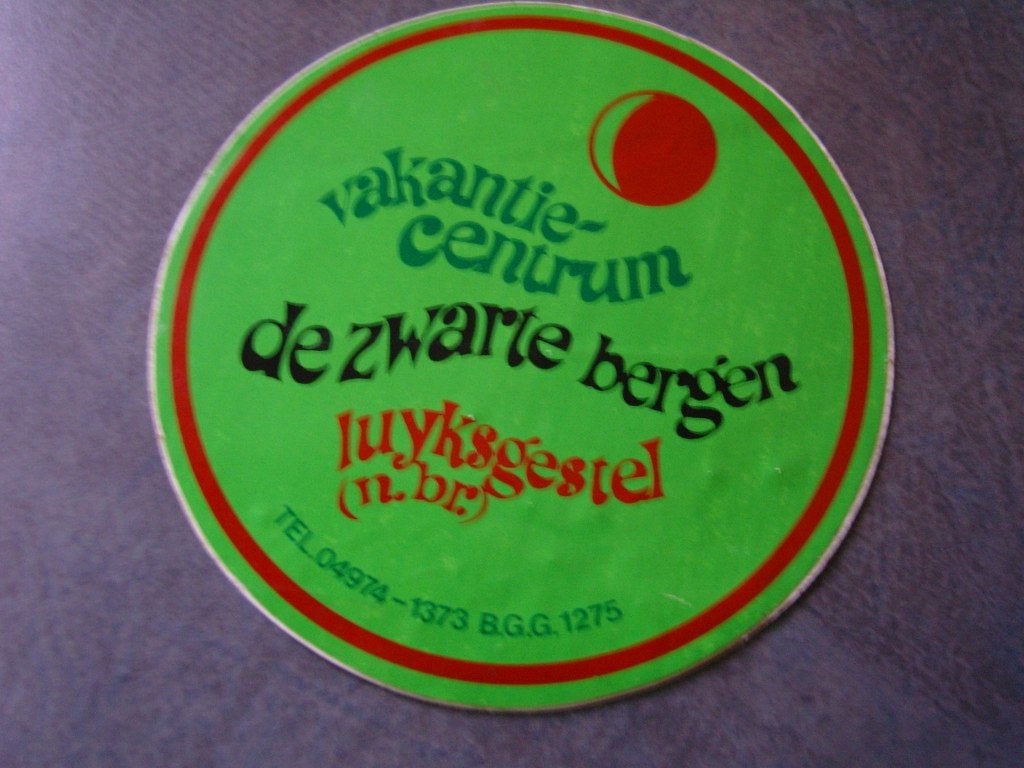 sticker Luyksgestel (Nbr) vakantie centrum DE ZWARTE BERGEN, Ophalen, Zo goed als nieuw