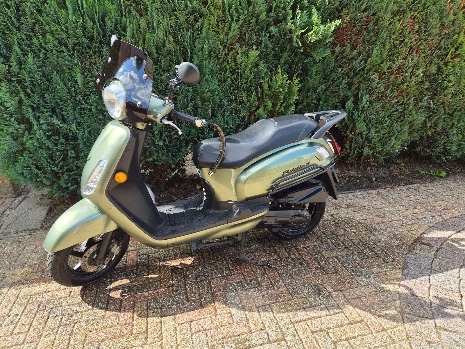 SYM Fiddle II scooter 2022 in mooie groenmetallic kleur, Ophalen, Maximaal 45 km/u, Zo goed als nieuw, Benzine