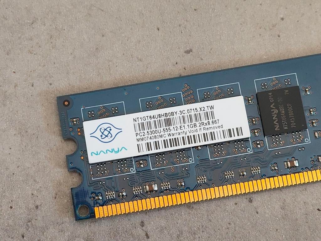 Nanya PC2-5300U-555 12-E1 1GB DDR2 RAM Geheugenmodule, Ophalen of Verzenden, DDR2, Desktop, Gebruikt