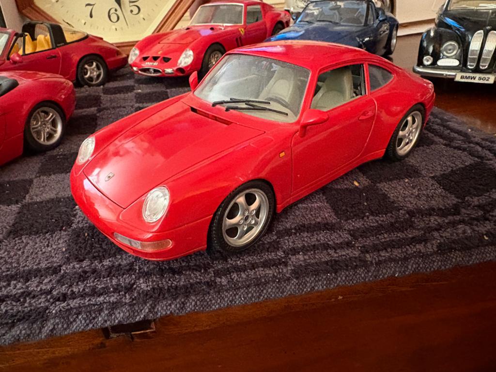 Porsche.  911. Carrera   1993.   Burago., Ophalen of Verzenden, Zo goed als nieuw, Bburago