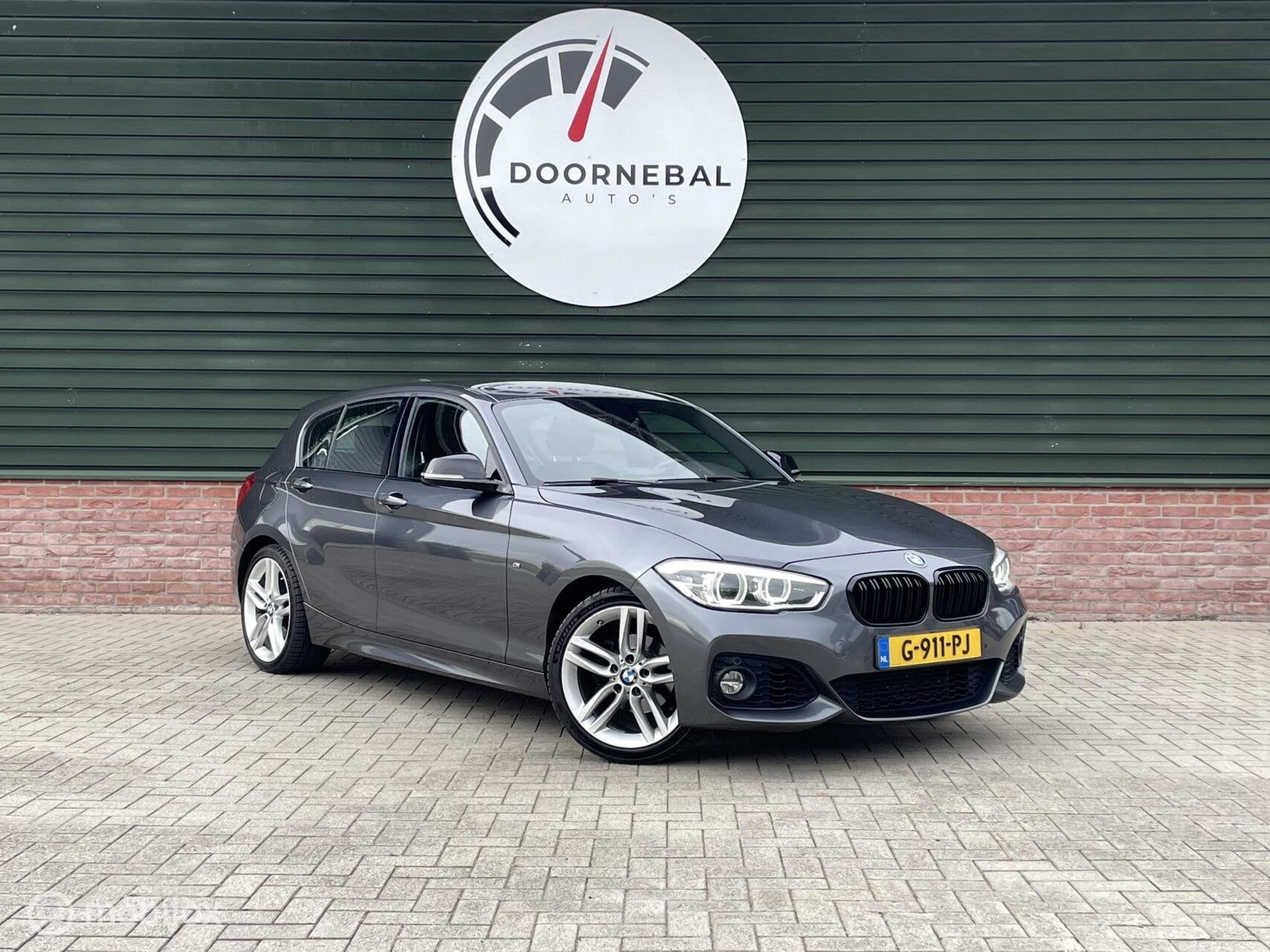 BMW 1-serie 118i M Sport Shadow High Executive / KEURIG !, Auto's, Gebruikt, Alcantara, Bedrijf, 650 kg
