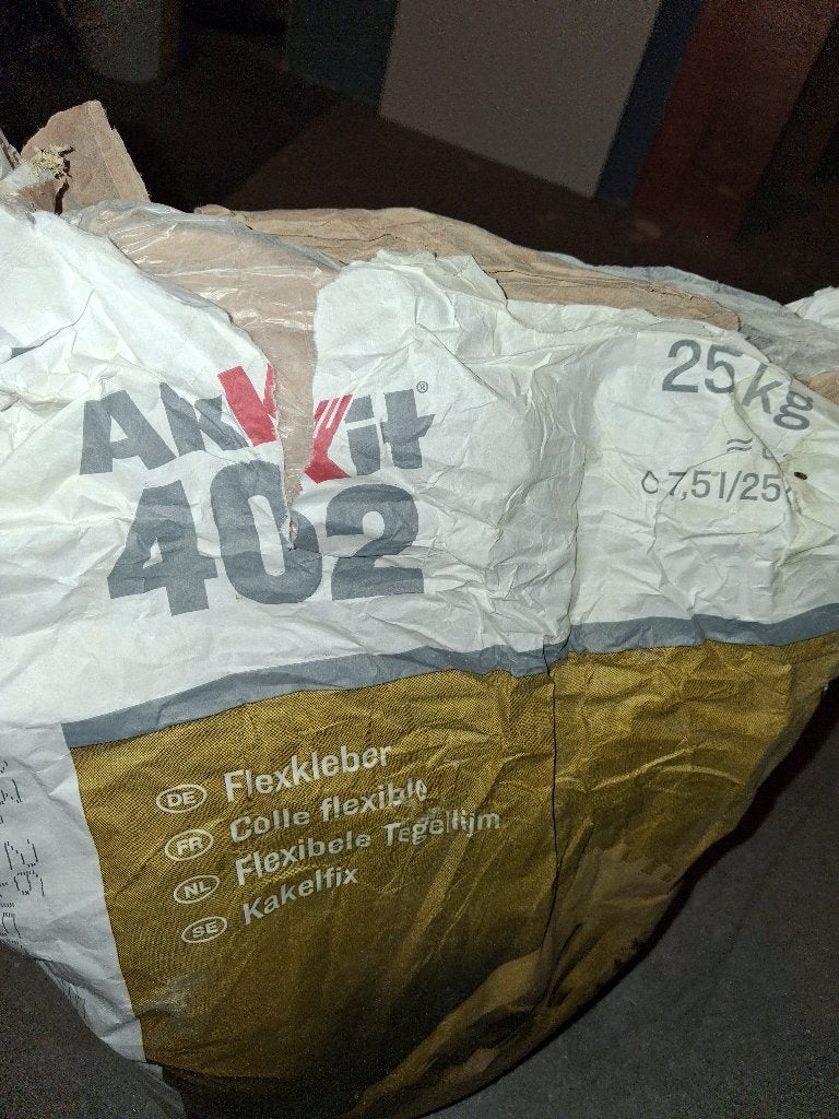 Halve zal tegellijm en restje afdichting akkit, Ophalen, Overige materialen, Overige typen, Minder dan 20 cm