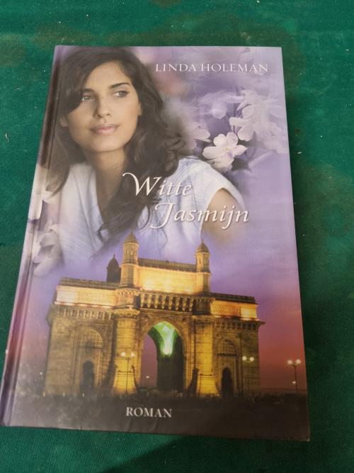 boek witte jasmijn linda holeman, Ophalen of Verzenden