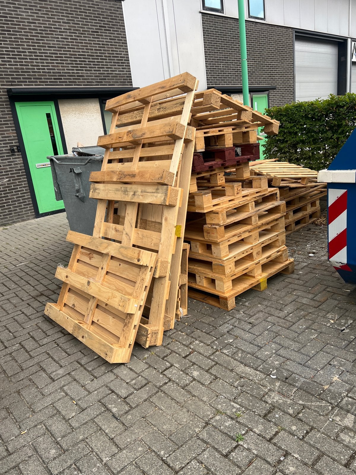 Gratis hout op te halen in Almere, Doe-het-zelf en Verbouw, Hout en Planken, Ophalen, Gebruikt, Minder dan 25 mm, Pallet