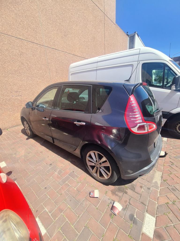 Renault scenic in onderdelen of compleet, Auto-onderdelen, Ophalen of Verzenden, Renault