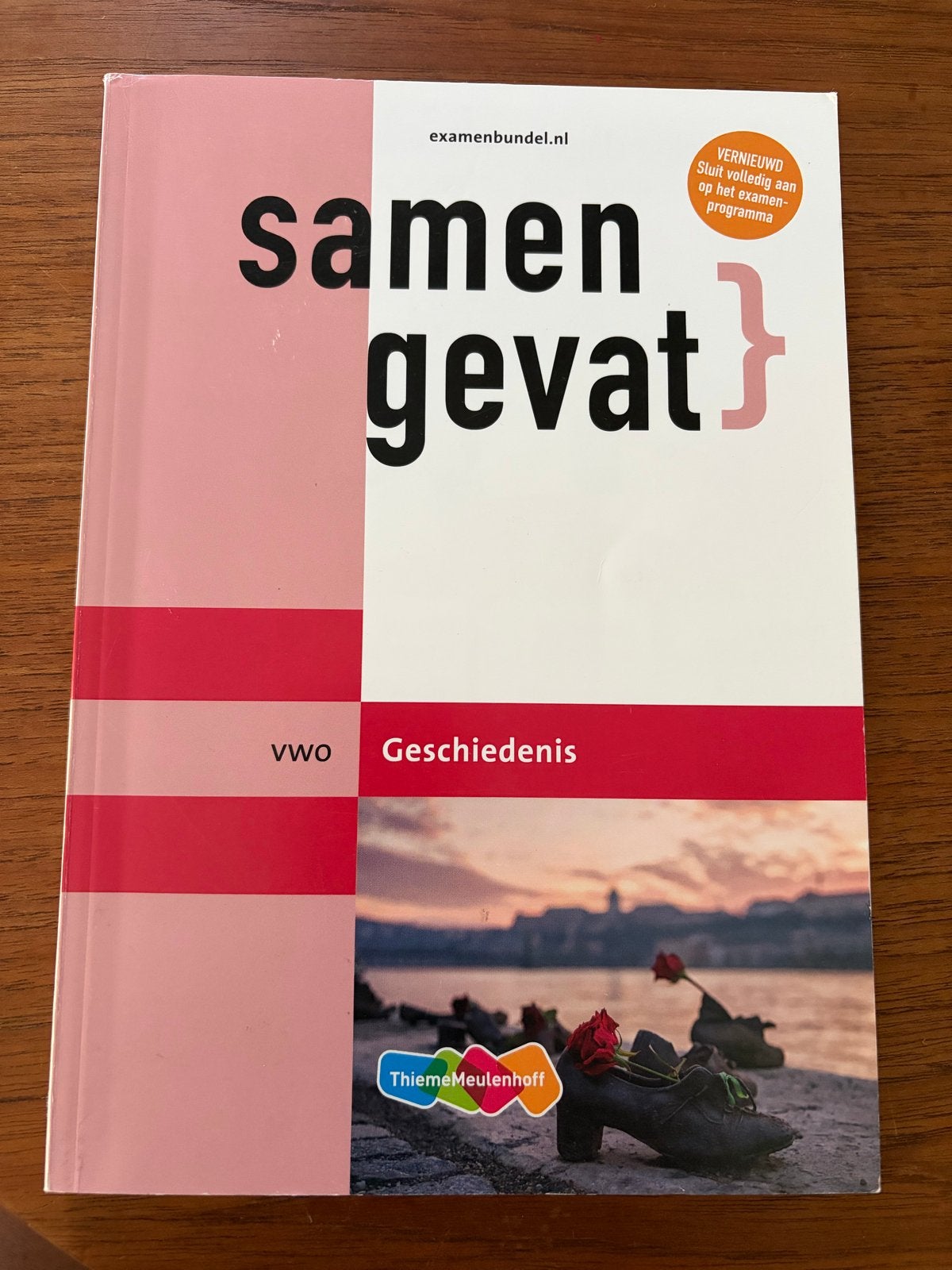 Examenbundel Samengevat VWO Geschiedenis, Ophalen of Verzenden, Zo goed als nieuw, VWO, Geschiedenis