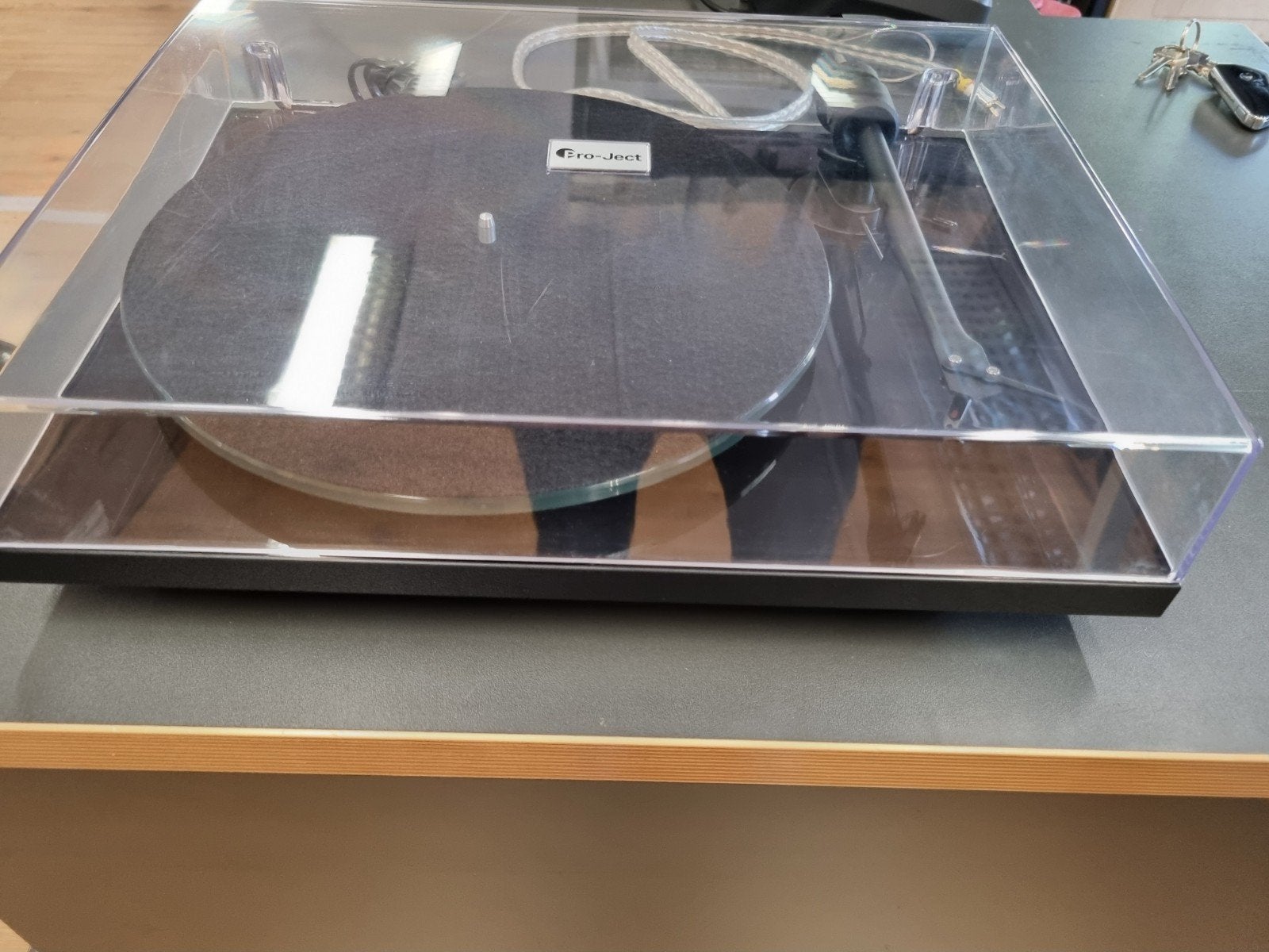 Pro-Ject T1 OM5E PlatenspelerZwartHoogglans UitstekendeStaat, Overige merken, ///, Ophalen of Verzenden, Zo goed als nieuw