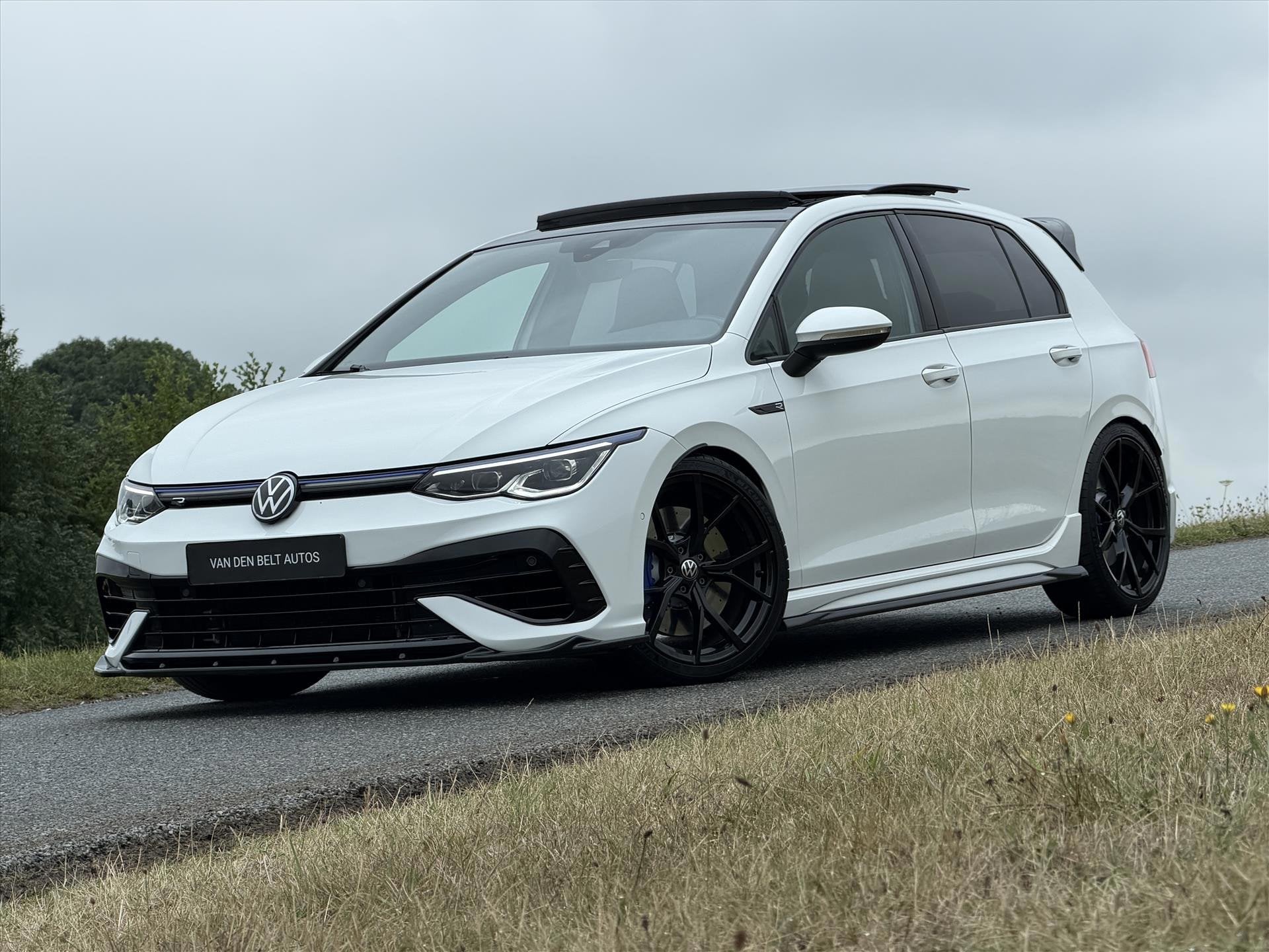 Volkswagen Golf 8 2.0 TSI R 320PK 4Motion |Pano |Full Maxton, Auto's, Stof, Gebruikt, Zwart, 4 cilinders