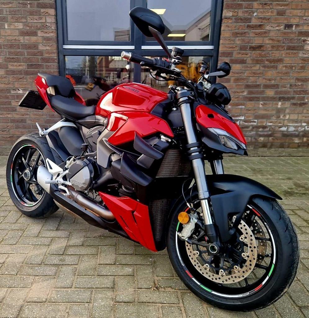 Ducati Streetfighter V2, Motoren, Motoren | Ducati, Particulier, Naked bike, meer dan 35 kW, 2 cilinders, ABS, Handvatverwarming
