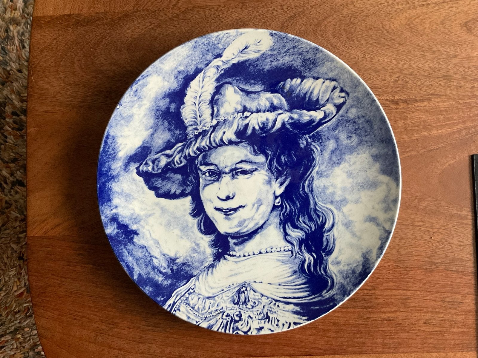 Delfts blauw bord met dame met hoed - Boch La Louviere, Antiek en Kunst, Ophalen of Verzenden