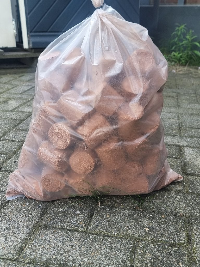 Aangeboden Briketten, Ophalen, Nieuw