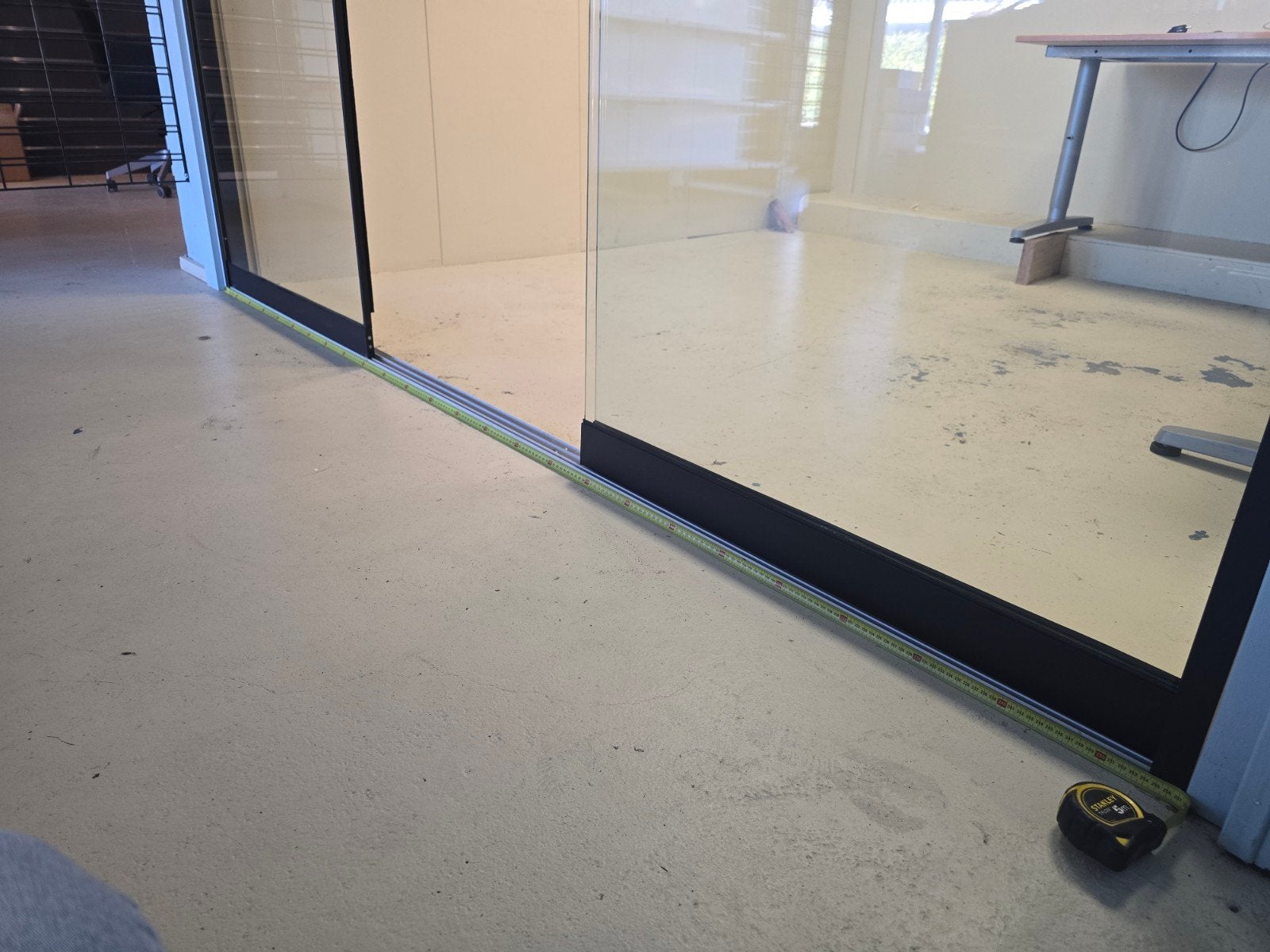 Glazen schuifpui met kozijn - Zo goed als nieuw, Ophalen, Aluminium, Zo goed als nieuw, 150 tot 225 cm