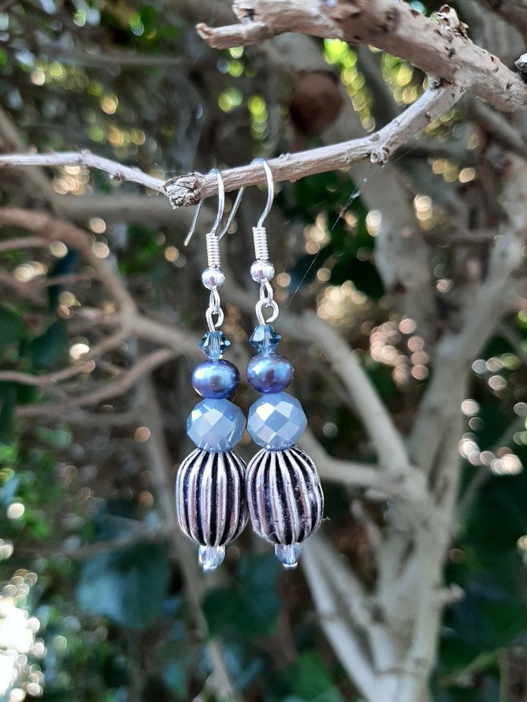 Oorbellen Gwennie kristalglas-parel-kraal verzilverd, Hangers, Blauw, Nieuw, Zilver