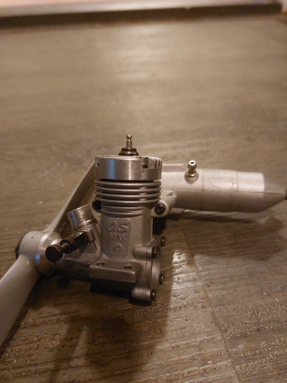 1966 OS MAX FA 10 Gloeibougi Nitro Motor 1.76cc met Propell, Hobby en Vrije tijd, Ophalen of Verzenden, Zo goed als nieuw, Vliegtuig