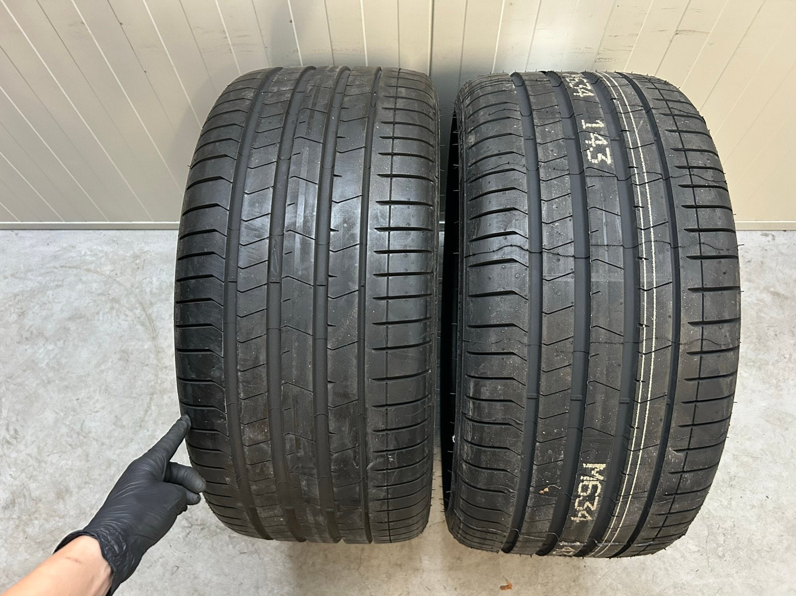 275 30 21 Pirelli P-ZERO * RFT 2 stuks, Ophalen, Gebruikt, 275 mm, 21 inch