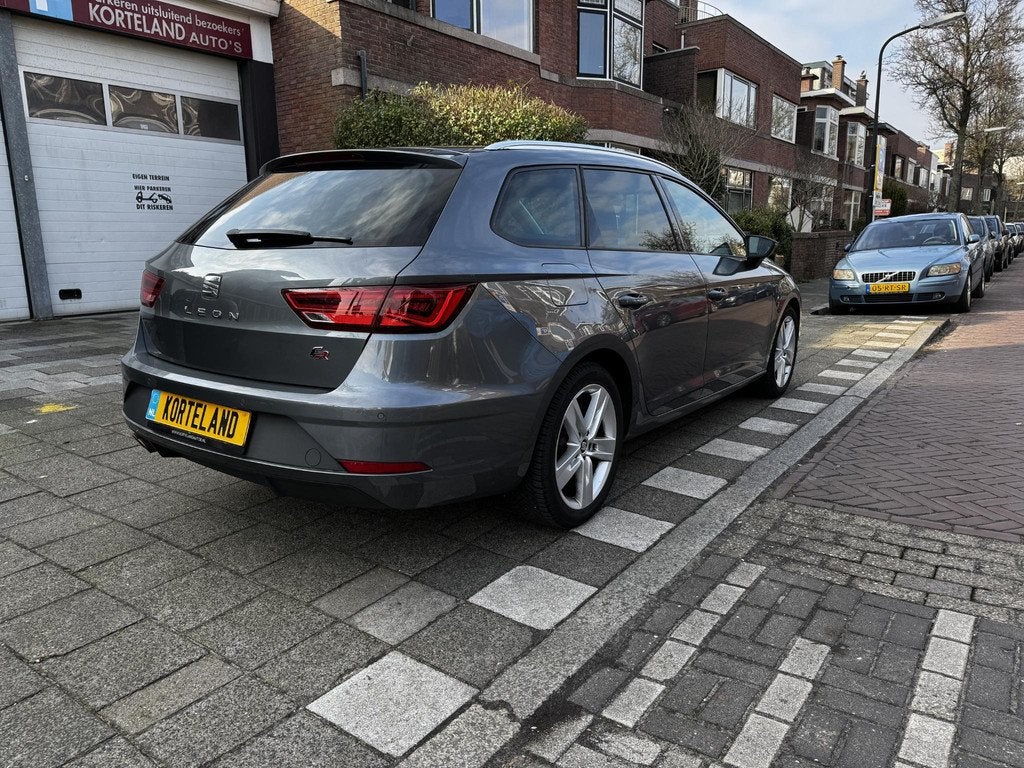 SEAT Leon 1.4 EcoTSI FR Business Intense automaat, Auto's, Seat, Stof, Gebruikt, 4 cilinders, Leon