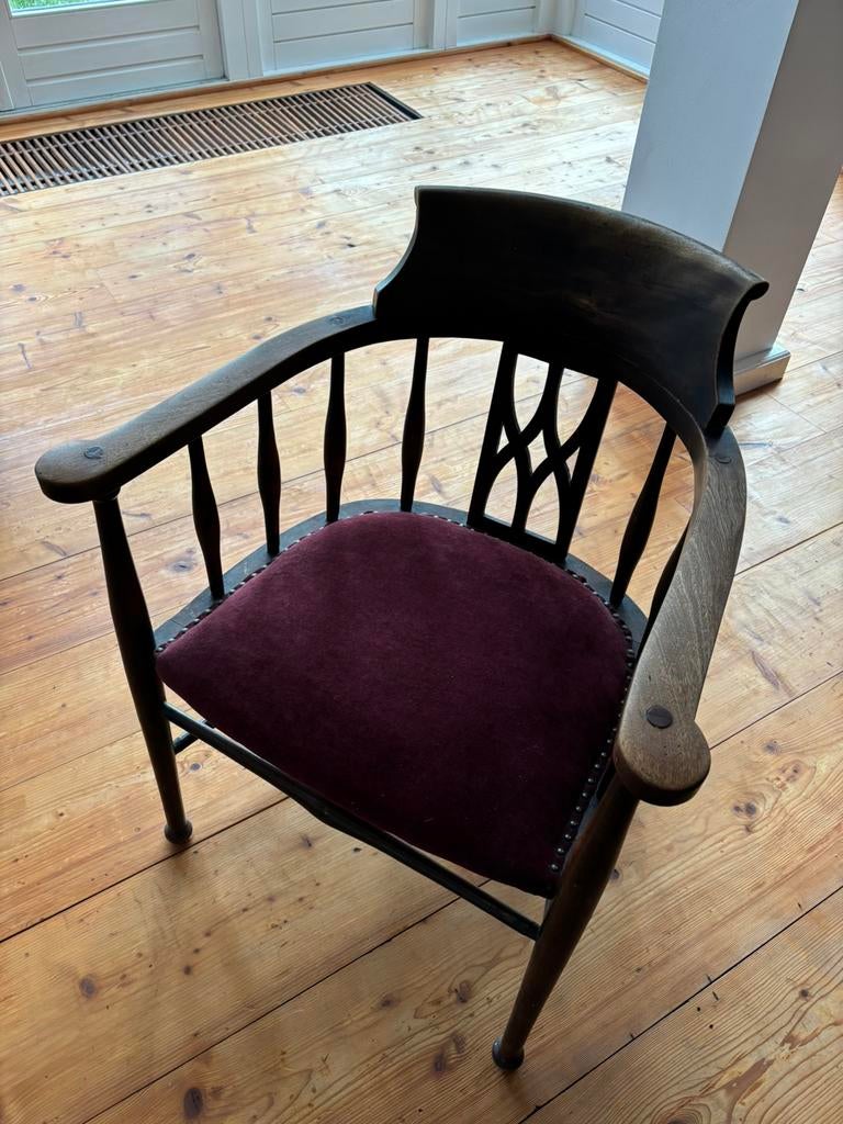 Windsor chair antiek met donkerroode zitting en kussen, Ophalen