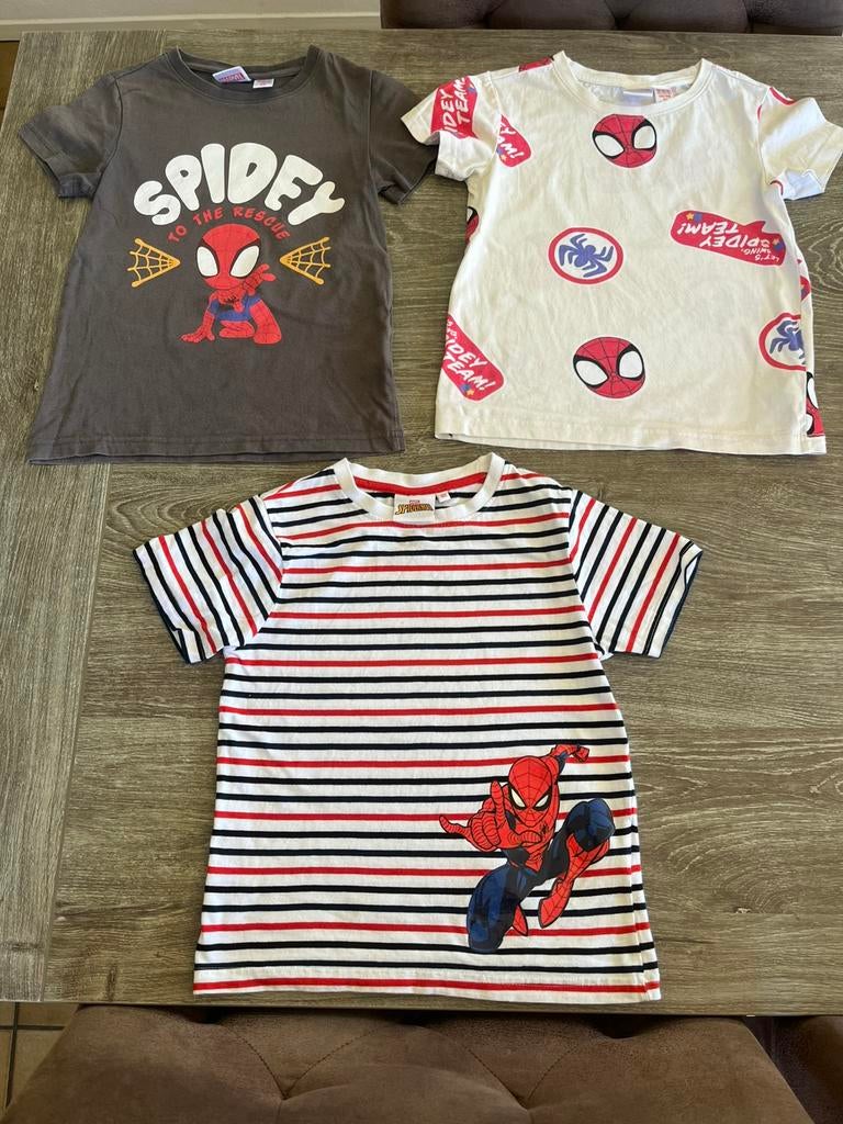 Spiderman shirts 122, Ophalen of Verzenden, Zo goed als nieuw, Jongen, Shirt of Longsleeve